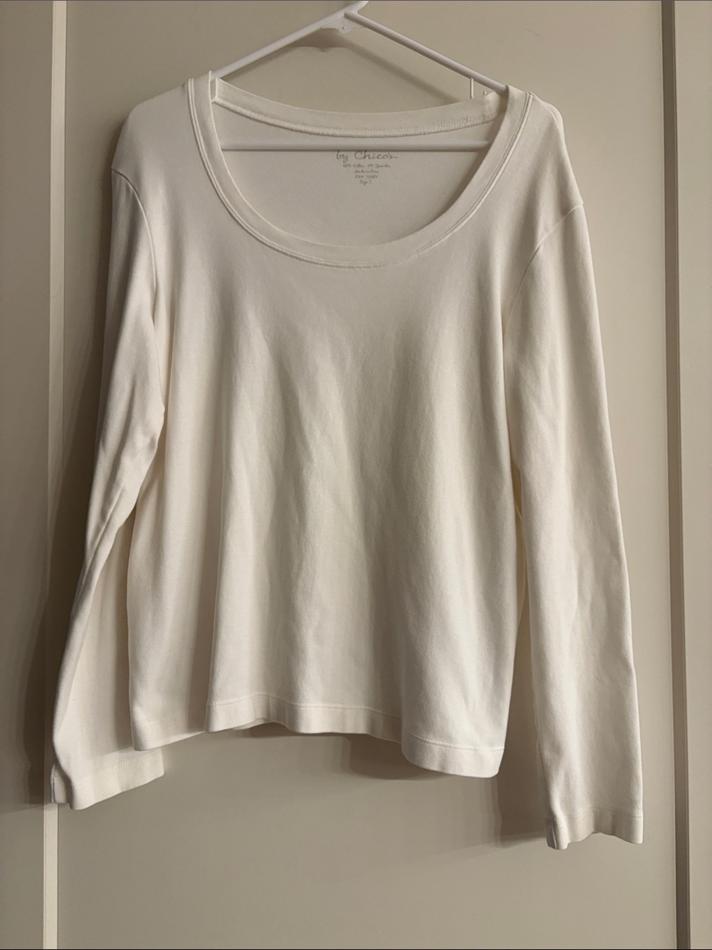 Chico's Cream Scoop Neck Long-Sleeve Tee